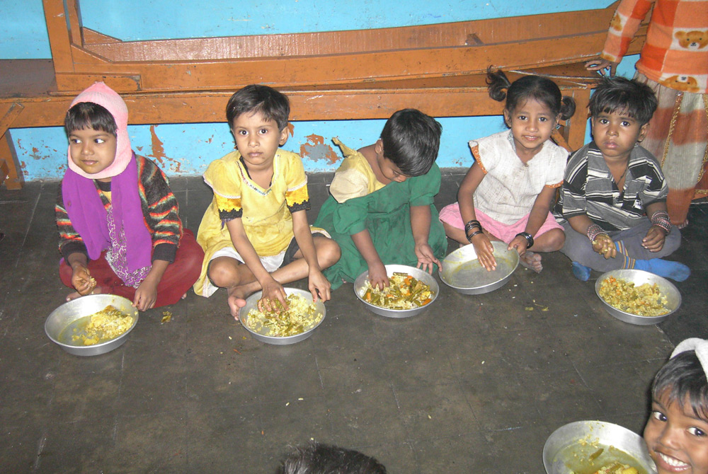 Essensausgabe in Calcutta