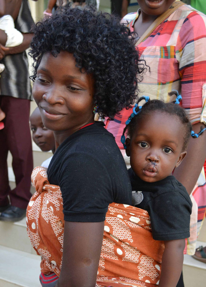 mutter-mit-kind-afrika
